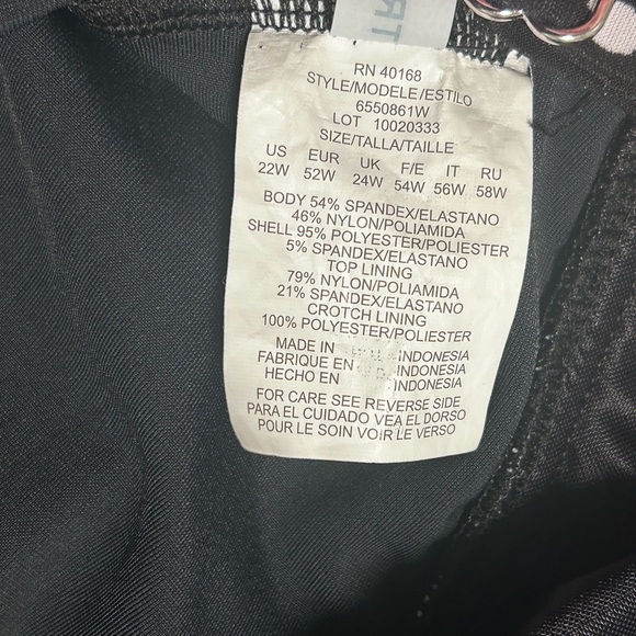 Woman’s Black w/White Polka Dots Trimshaper Bathing Suit Size 22 - Picture 7 of 10